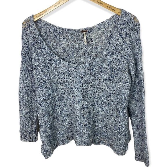 Free People Crochet Knit Boho Sweater Oversized Blue Grey Size XS Scoop Neck Top - Picture 1 of 12